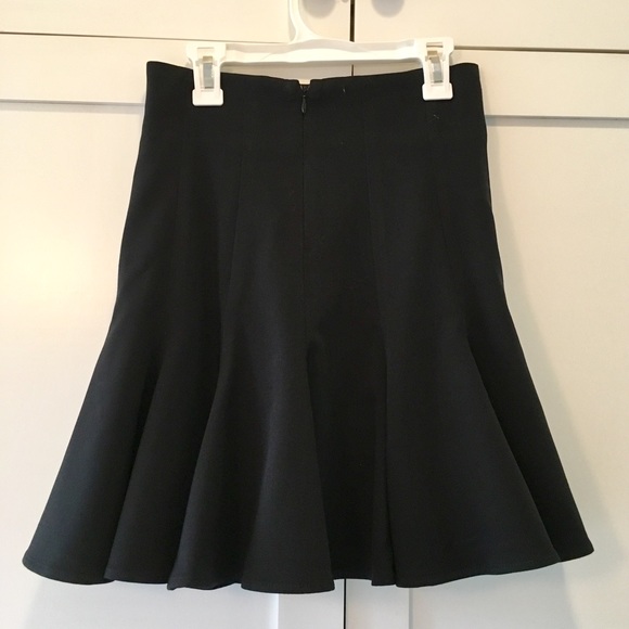Forever 21 Classic Black Tulip Skirt, sz XS - Picture 4 of 6